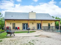 Casa Bella @ Buchanan Vacation Homes - Pool & Free Frio River Access コンカンのホテル