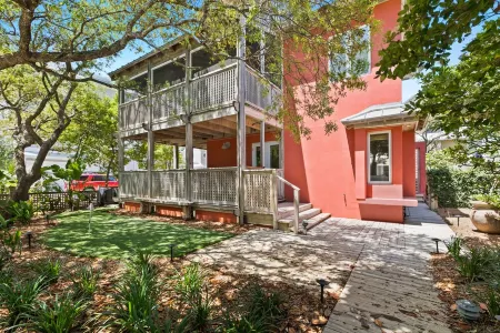 Heated Pool- Steps from Seaside- View of the Gulf of Mexico