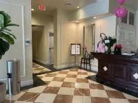 Luxury Condo Across from the Beach. STR-00342