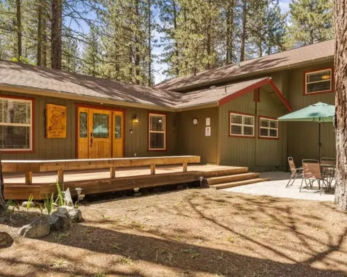 Spacious 4BR/3BA Family Home + Must See Game Room. Hotels in Plumas County