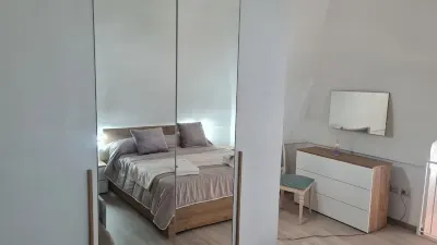 Casa Vacanza Paradiso Hotels near La Roca Solarium Beach