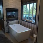 Private custom entertaining home on the hill w view of valley & river