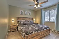 Large Private Rustic Retreat w/hot tub, fire pit, game room