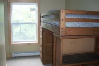 Large private luxury home with outdoor hot tub 랭글리 호텔