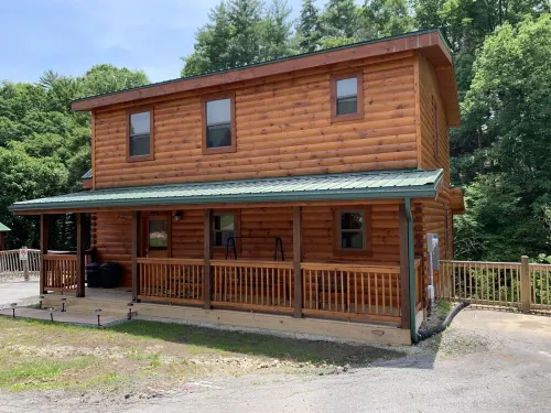 Amazing Cabin, Close to Everything/Fireplace/Jacuzzi/Hot Tub/Pool Table/Com.Pool