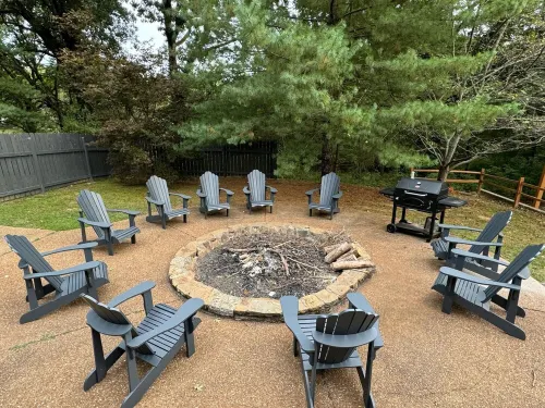 5 Bed 5 Bath Luxury Nashville Lodge! Pickleball Game Rm Sauna Fire Pit & Hot-Tub