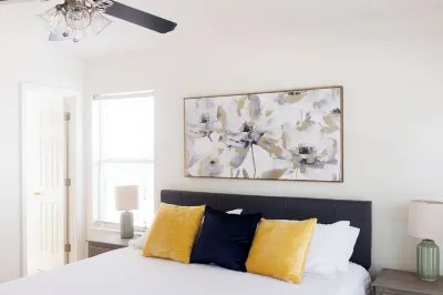 Cozy Spyglass Hideaway 3 BR 2 Bath Hotels near Aunt Katies Community Garden