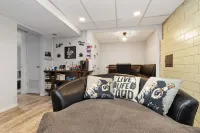 "Note"able Nook Suites