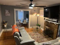 New 5 Bed 2 Bath near Syracuse University and Downtown with Plenty of Parking 시러큐스 호텔