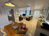 Barafundle Cottage, Wynd Hill Hideaway - Walk to Coast Path, Beach and Pub!