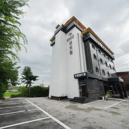 Pocheon Central Hotel