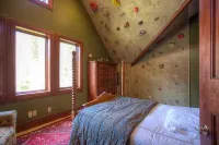 Discount early JUNE STONEHILL LODGE, SWIM, HIKE, LUXURY