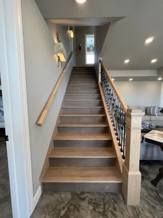 River Run: Stunning Lakefront Escape