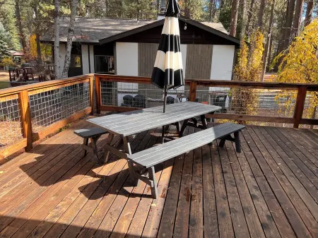 Central AC: Large 4 Bedroom Private Home, Private Lot.  Fenced Yard with Deck