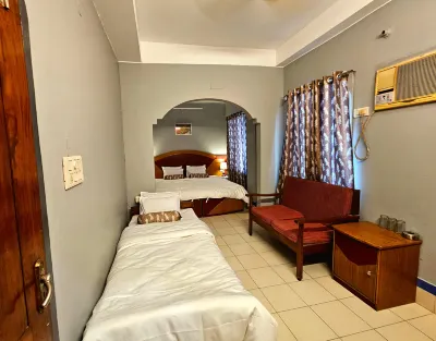 Hotel Vishal Hotels near Mukta Moncho