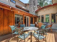 Bass Lake Cabin—Lake Views, BBQ: 4,000+ SQ FT!