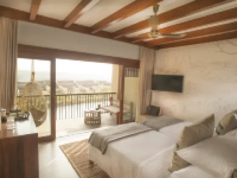 Meghauli Serai Chitwan National Park - A Taj Safari Lodge チトワンのホテル