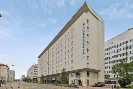 Residhotel Lyon Part Dieu Отели рядом с достопримечательностью «Университет Люмьер Лион 2 - Кампус Берж дю Рона»