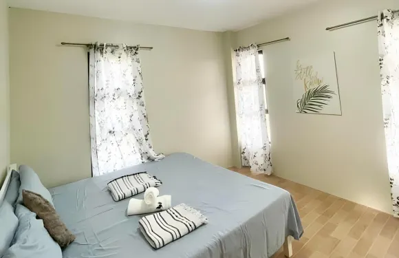 位於馬裏洛格區的3卧室獨棟房屋-平方米|帶1個獨立浴室