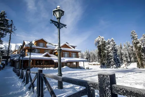 Hotel Heevan Retreat