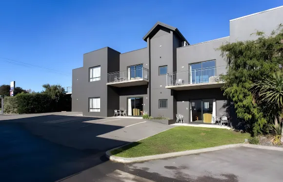 凱庫拉網關汽車旅館