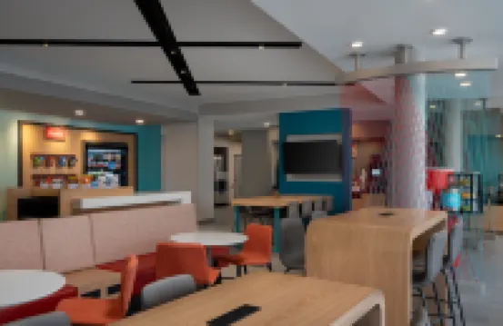 avid hotel OAK CREEK by IHG