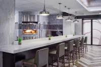 DoubleTree by Hilton Hotel Denver - bar