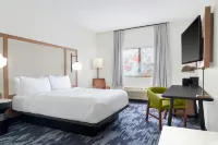Fairfield Inn & Suites Saginaw - parking
