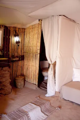 Kam Kam Dunes Hotels near Desert Travel