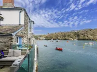 The Glass House, Fowey Luxury, parking & mooring Hotels in Fowey