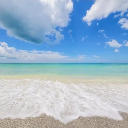 Beachfront..Island Beach Club - Gorgeous First Floor 2 Bed, 2 Bath with Pool