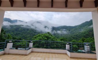 Aranyaka River Resort