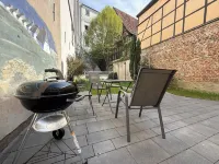 Central apartment with 2 bedrooms & inner courtyard in the old town of Stralsund - Homestays