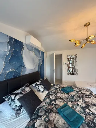 Seaview apartment at Costa Azzura beach Отели в г. Градо