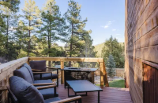 "Pagosa's - Hill Top House" Hot Tub/Pool Table/Decks/Fire Pit/ Pet Friendly