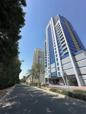 Luxurious and Spacious One-Bedroom Apartment in the Heart of Dubai Hotels near Mudon Al Salam Town Centre 1
