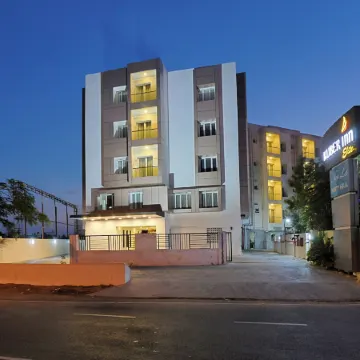 Kuber Inn Elite Отели рядом с достопримечательностью «Гора Святого Томаса»