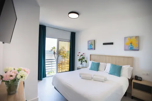 Hotel Mediterráneo by Croma - parking