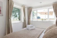 Idyllic 3 Bed Country Cottage - Apartments