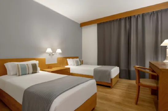 Tryp by Wyndham Montijo Parque Hotel