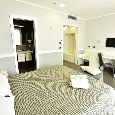 Palazzo Rosenthal Vesuview Hotel & Resort Отели в г. Треказе