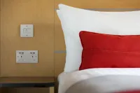 Holiday Inn Express LONDON - PARK ROYAL by IHG - Parking