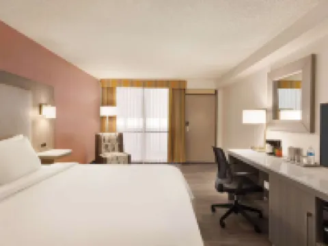 ラディソン ホテル レネックサ オーバーランド パーク レネックサのホテル