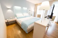 Nymphe Strandhotel & Apartments Hotels in Prora