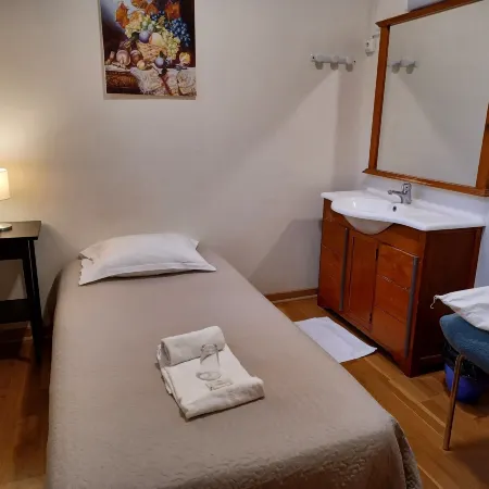 Hôtel Patricia - Strasbourg Hyper Centre Отели рядом с достопримечательностью «Квартал Маленькая Франция»
