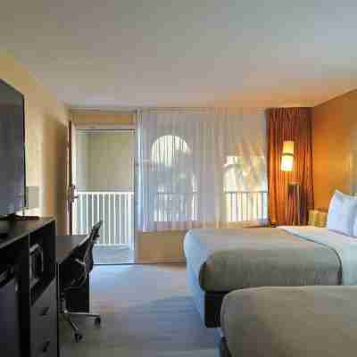 Quality Inn Kennedy Space Center Rooms