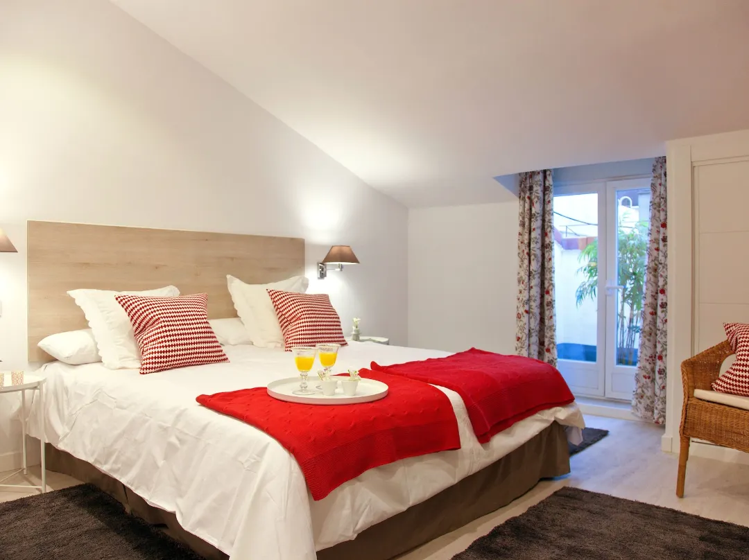 Feelathome Madrid Suites Apartments - Madrid
