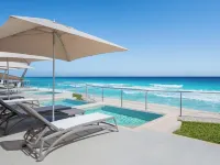 GR Solaris Caribe All Inclusive Hotels near Playa Delfines
