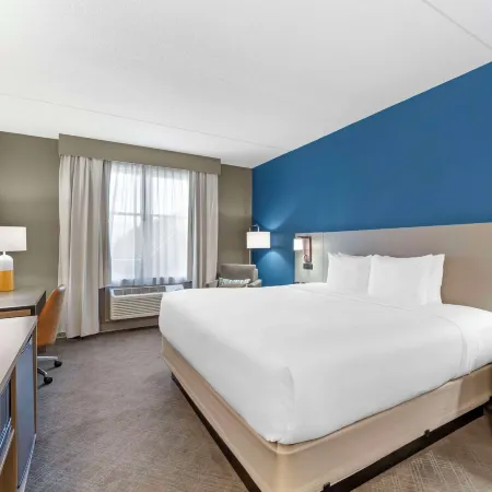 Comfort Inn & Suites Cuyahoga Falls - Akron