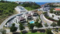 Xanadu Apartments at Blue Bay Golf & Beach Resort Hotels near Kokomo